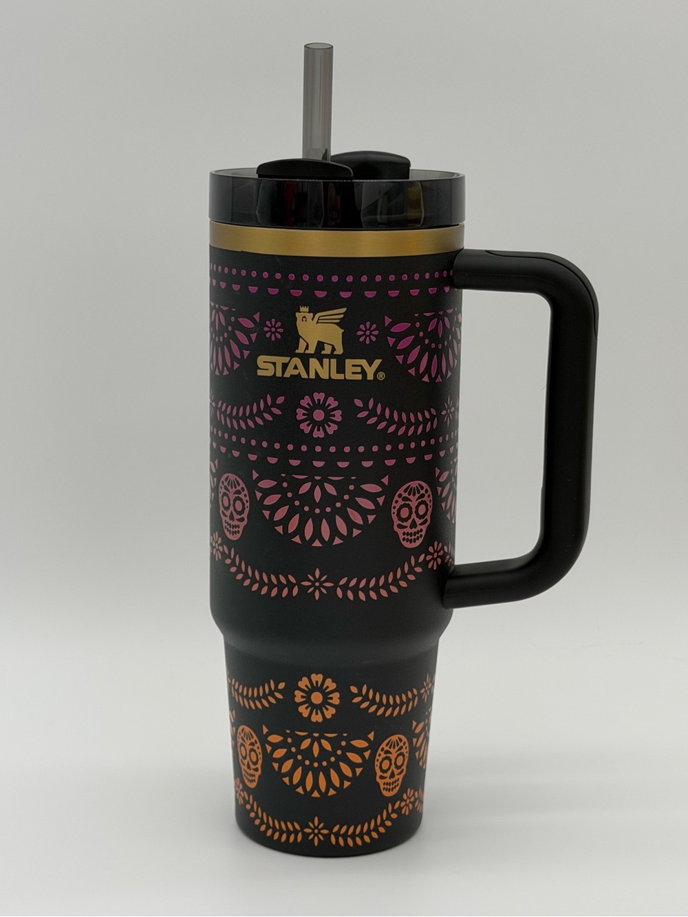Stanley Dia de Muertos Quencher H2.0 FlowState 30oz Tumbler